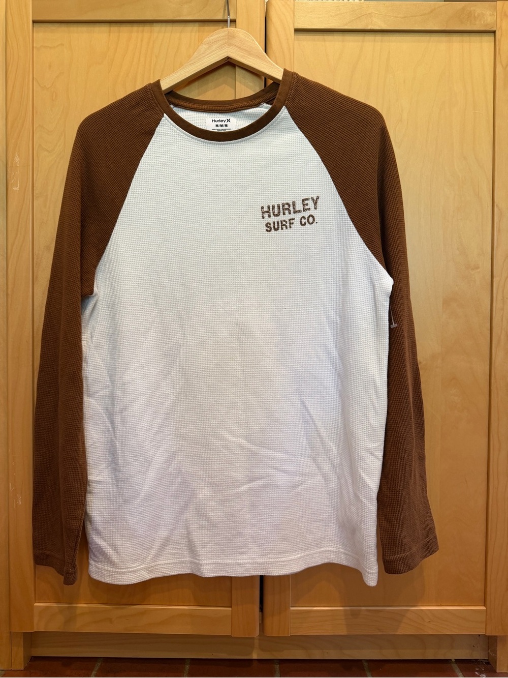 Hurley Men's Long-Sleeve Raglan Thermal Shirt - White & Brown